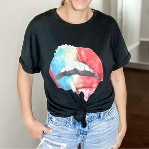 Zutter Rainbow Lips Graphic Tee